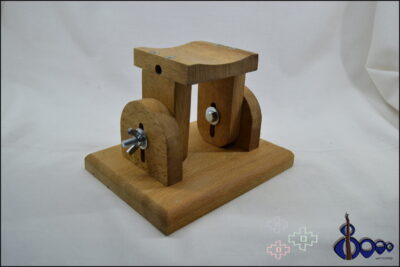 Guitar neck support adjustable model