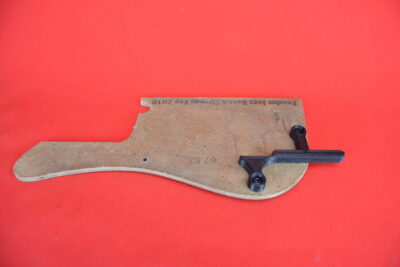 Thumb rest for Fender Jazz 4 pre 2010 (M-5)