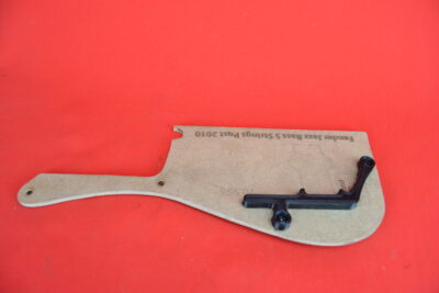 Thumb rest for Fender Jazz V post 2010 (M-5)