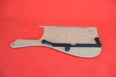 Thumb rest for Fender Precision 4 bass (M-6)