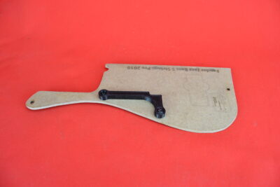 Thumb rest for Fender Jazz V pre 2010 (M-7)