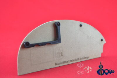 Thumb rest for Music Man Ernie Ball 4 (M-3)