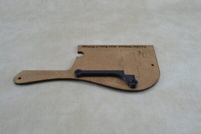 Thumb rest for Fender Deluxe bass V (M-5)