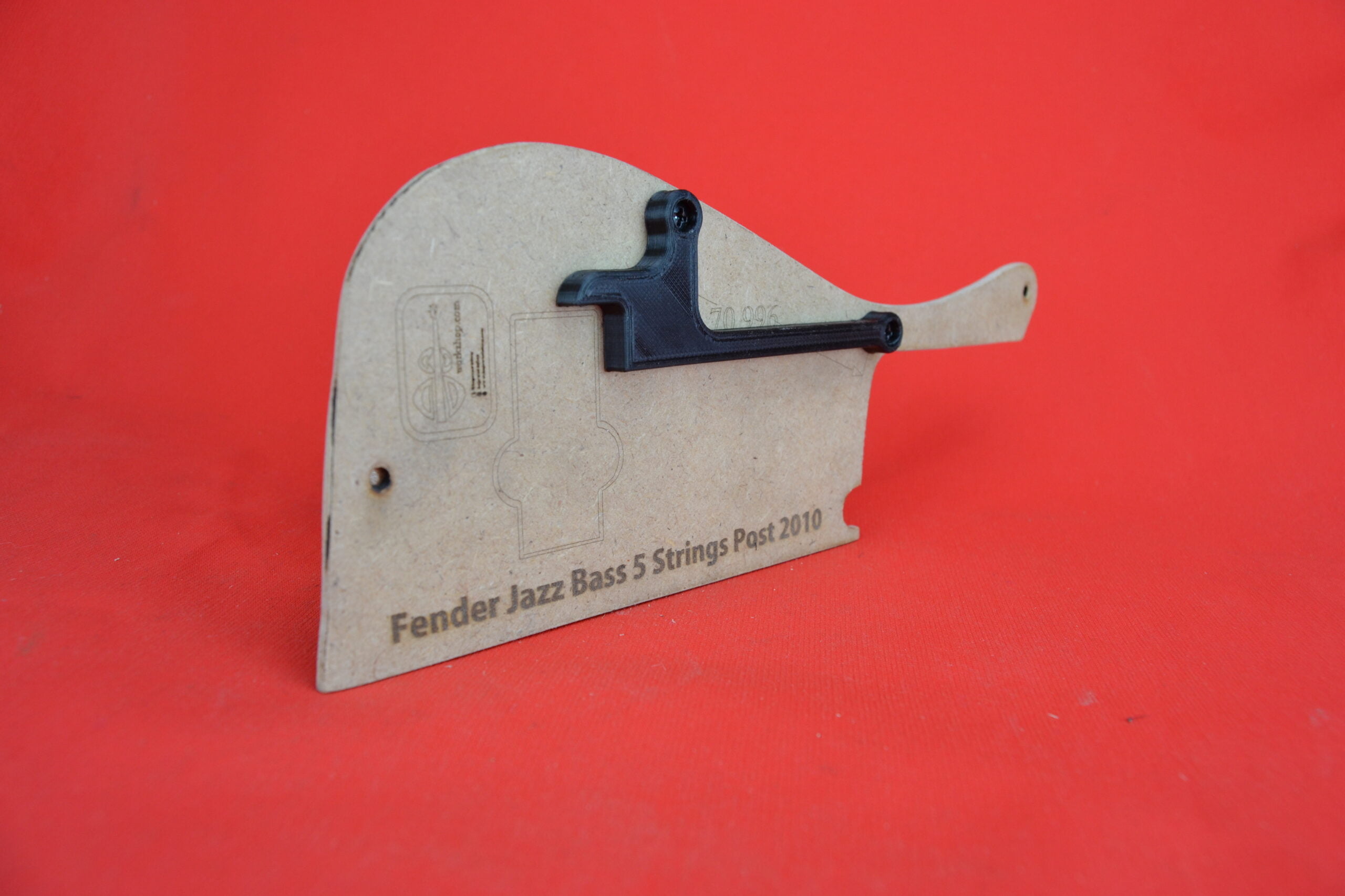 Thumb rest for Fender Jazz V post 2010 (M-8)